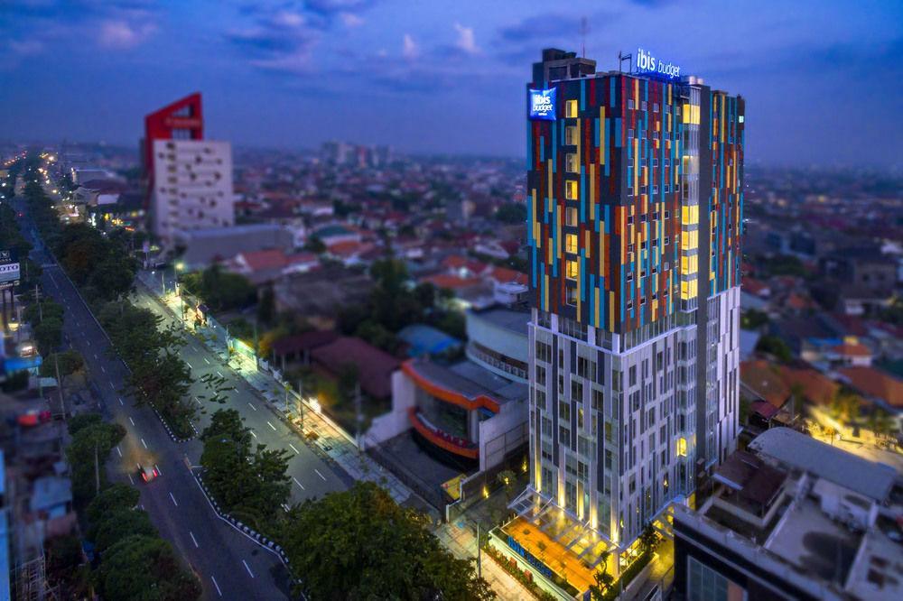 Deka Hotel Surabaya Hr Muhammad Eksteriør bilde