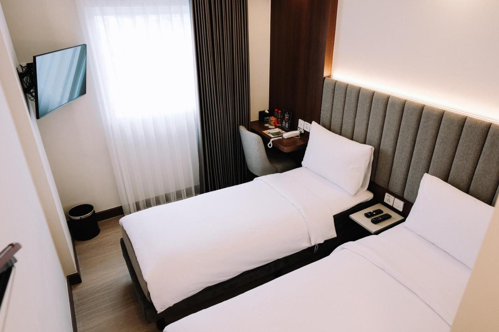 Deka Hotel Surabaya Hr Muhammad Eksteriør bilde