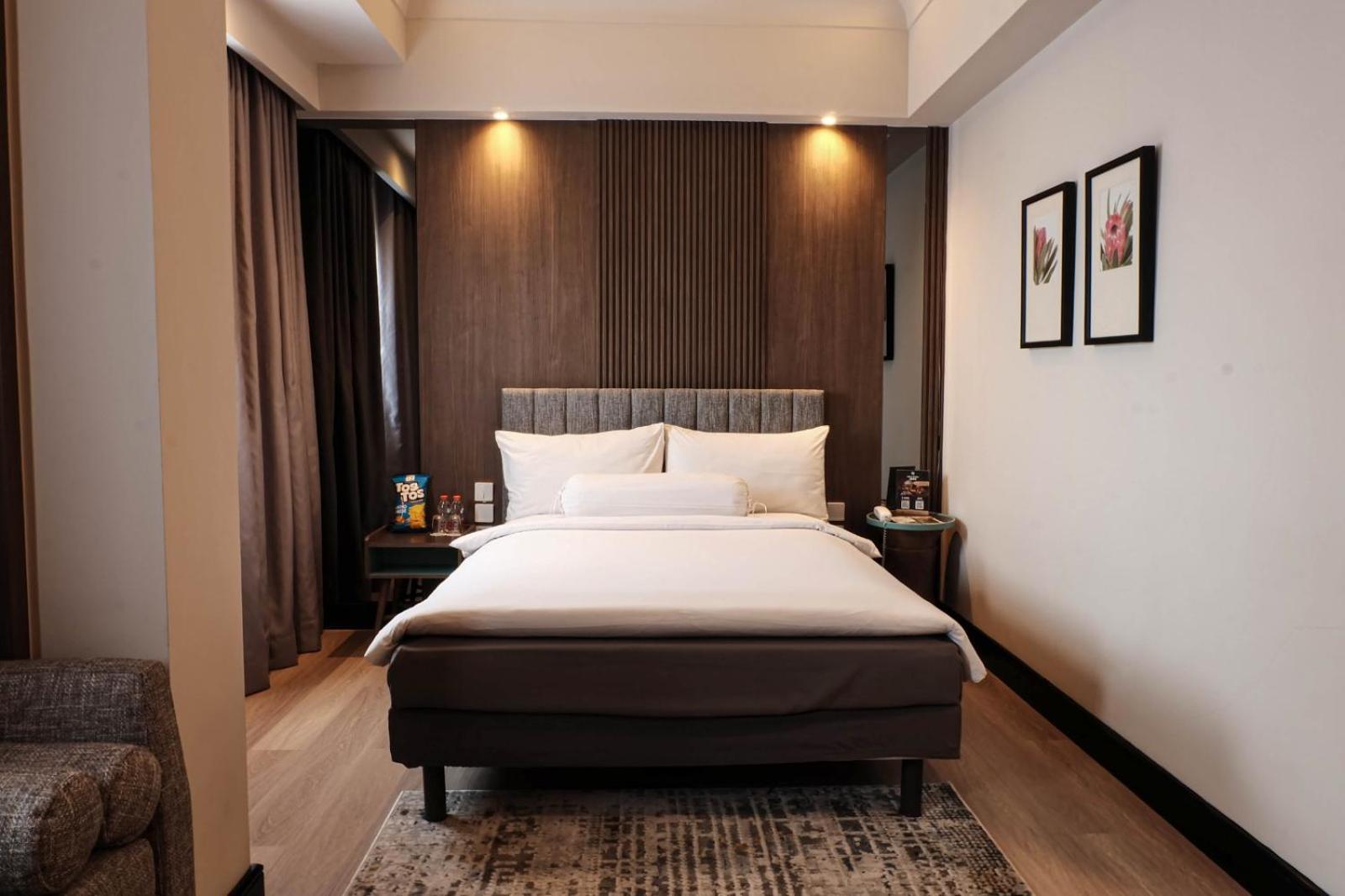 Deka Hotel Surabaya Hr Muhammad Rom bilde