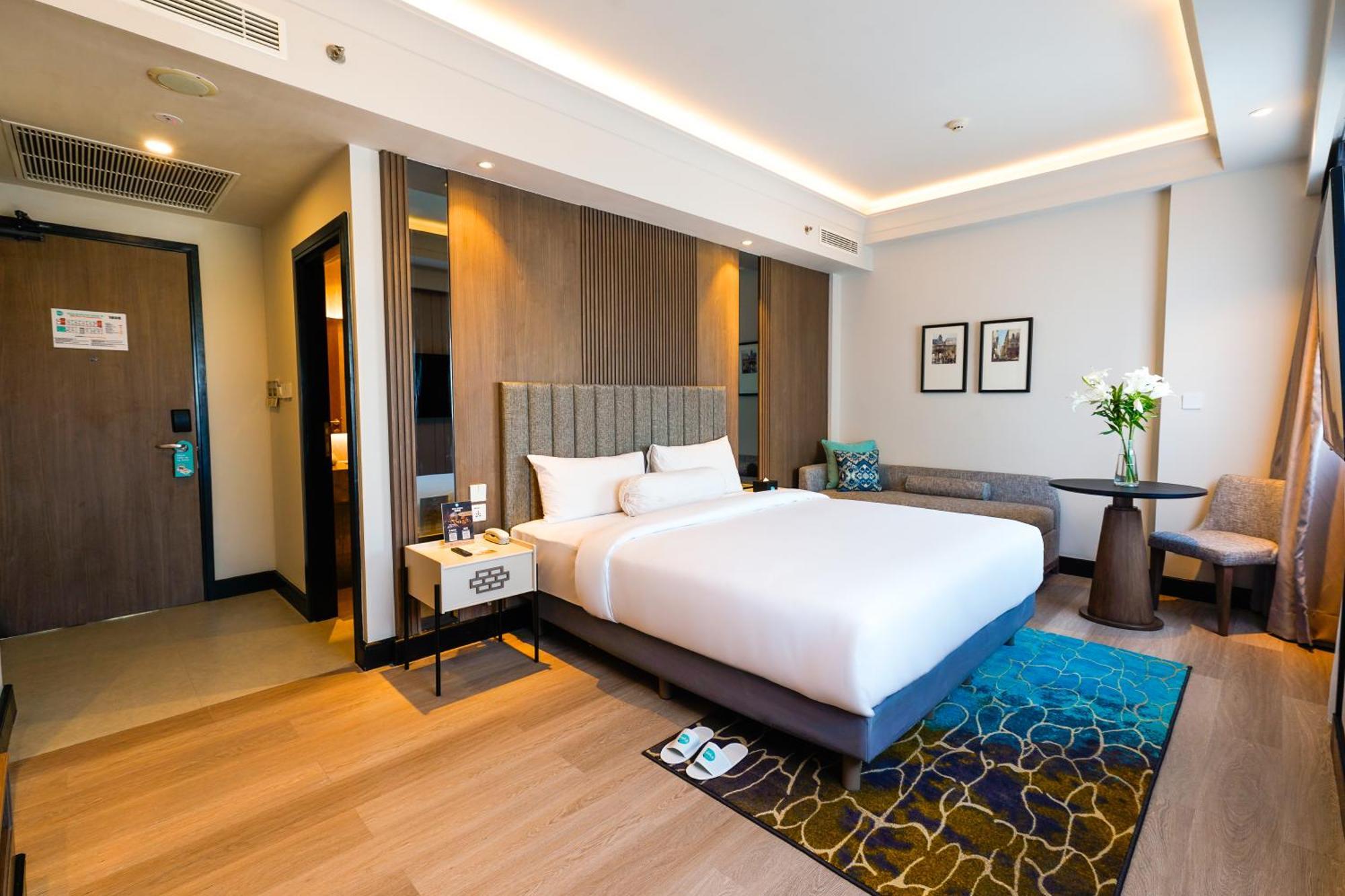 Deka Hotel Surabaya Hr Muhammad Eksteriør bilde